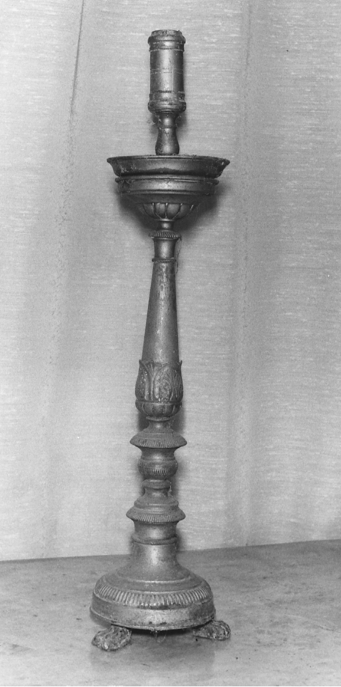 candeliere d'altare, coppia - produzione italiana (prima metà sec. XX)