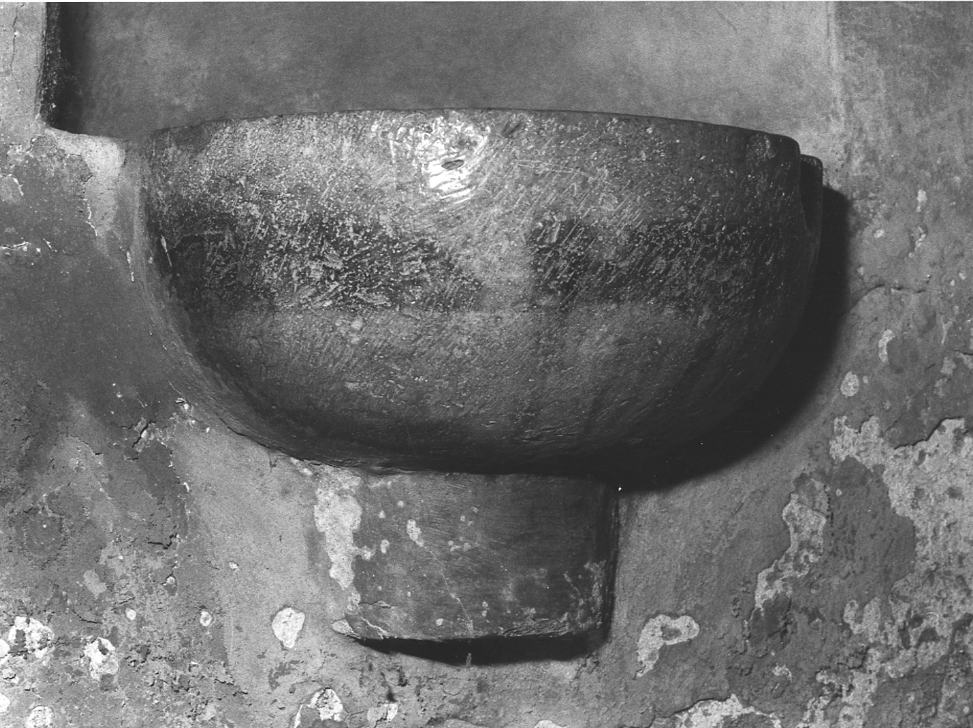 acquasantiera - da parete - ambito piacentino (sec. XIX)