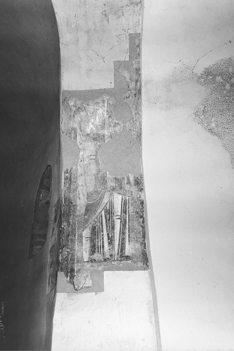 figura maschile (dipinto murale, frammento) - ambito lombardo (sec. XI)