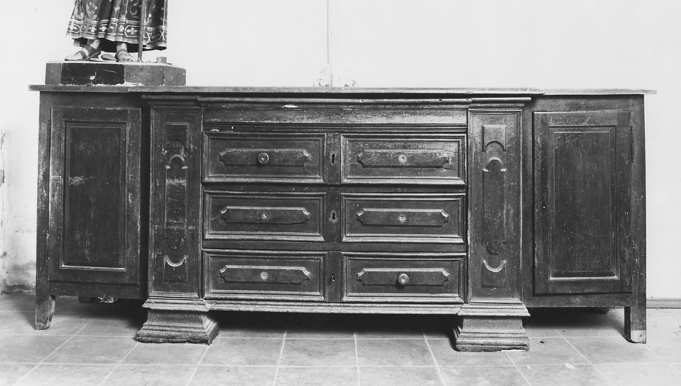 mobile da sacrestia - ambito piacentino (sec. XVII)