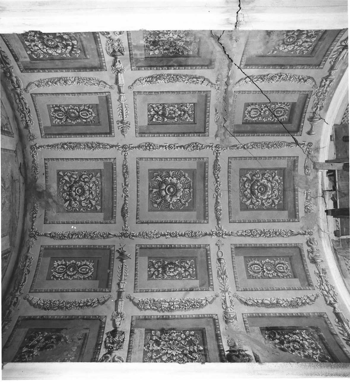 decorazione pittorica di Accarini Ferdinando (sec. XIX)