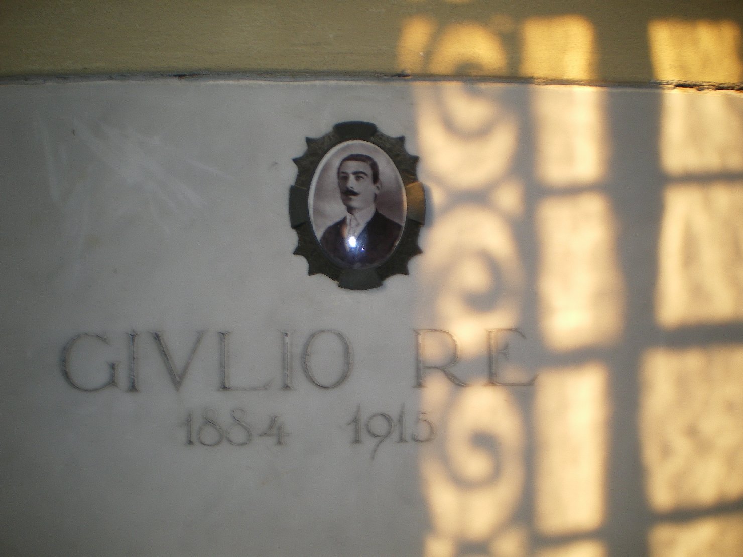 lapide tombale - ambito parmense (sec. XX)