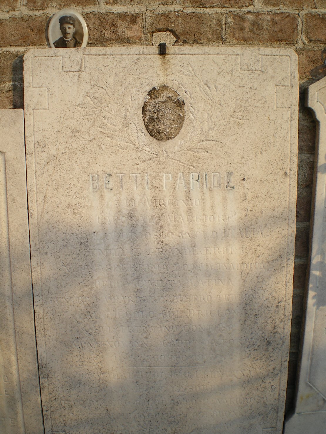 lapide commemorativa - ambito parmense (sec. XX)