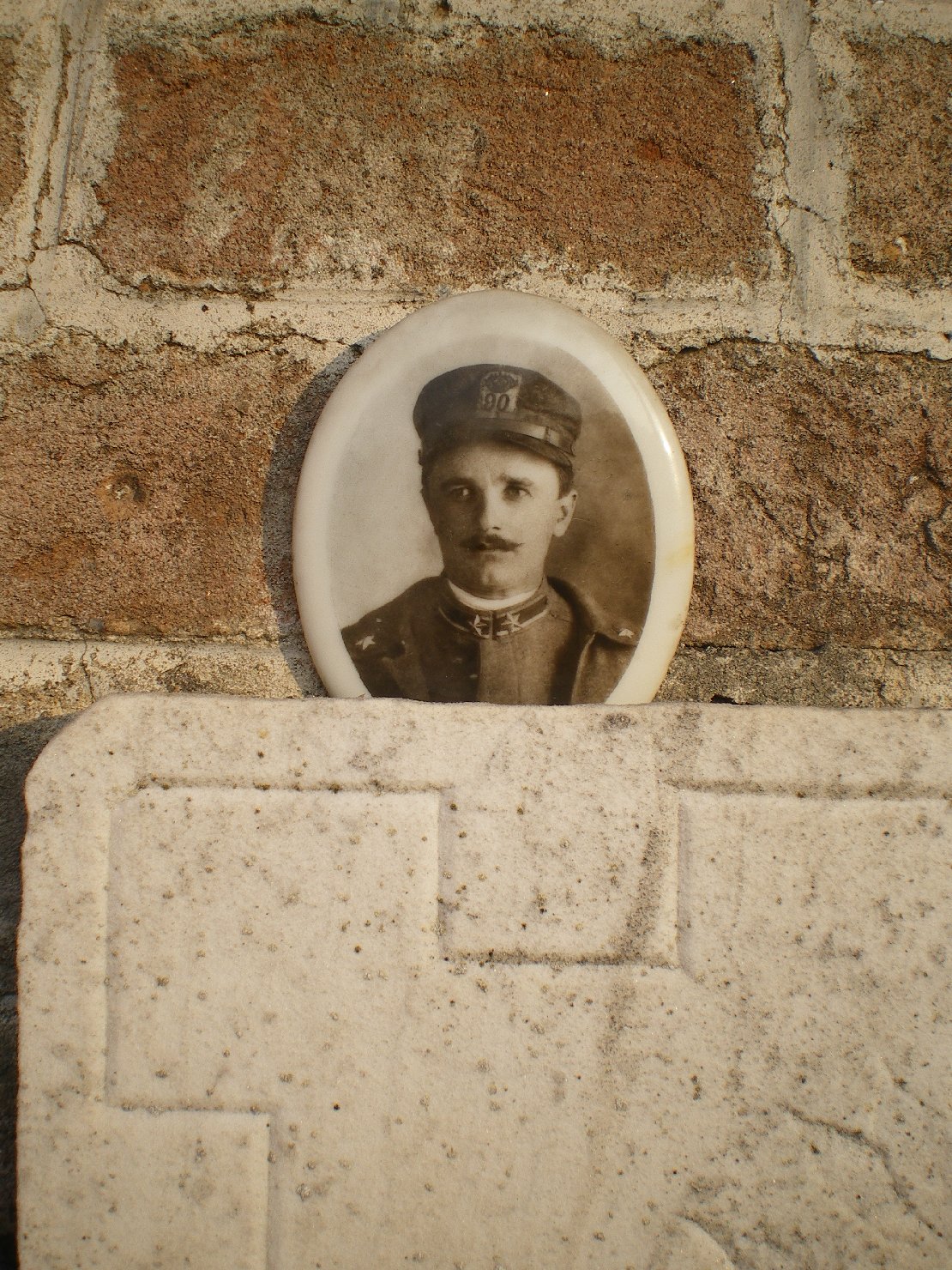 lapide commemorativa - ambito parmense (sec. XX)