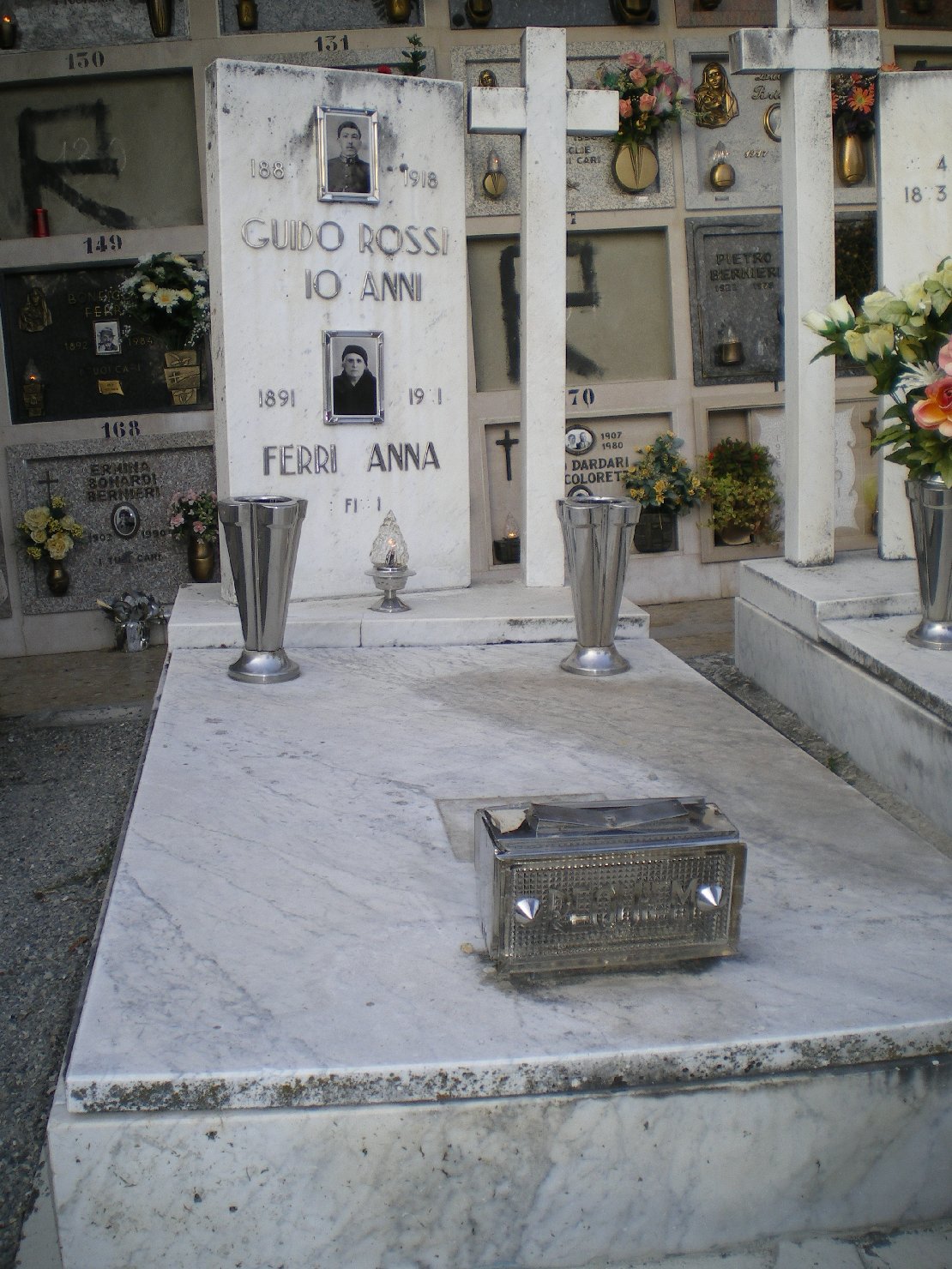 lapide tombale - ambito parmense (sec. XX)