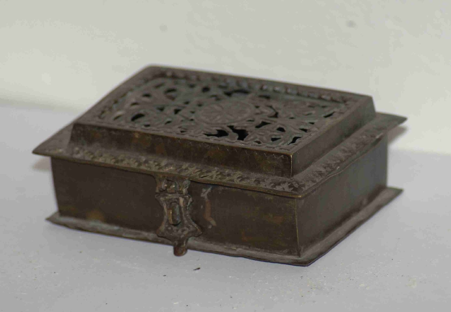 cofanetto - ambito orientale (?) (prima metà sec. XX)