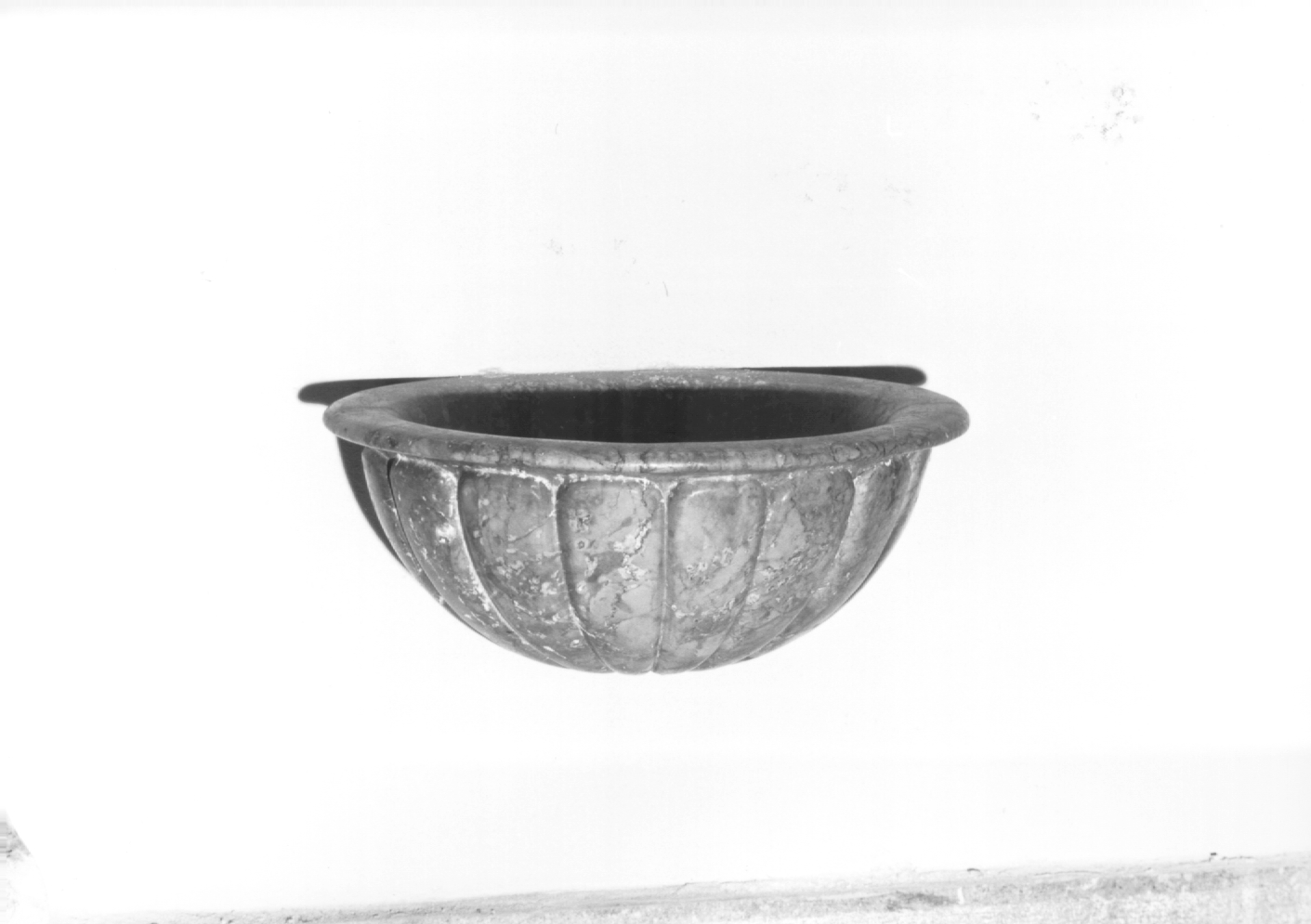 acquasantiera da parete - ambito Italia nord-orientale (sec. XIX)