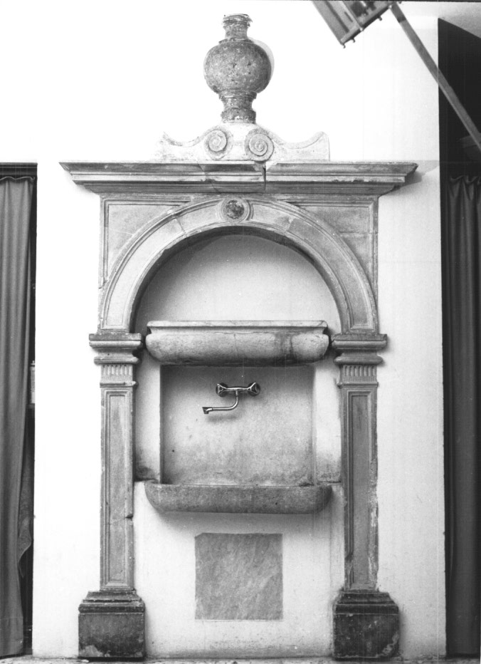 lavabo da sacrestia - ambito Italia nord-orientale (sec. XVII)