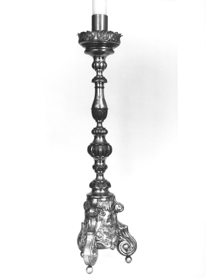 candeliere d'altare - ambito Italia nord-orientale (prima metà sec. XX)