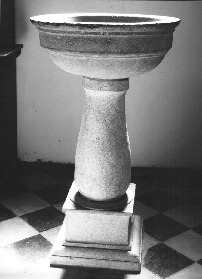 acquasantiera - a fusto - ambito Italia nord-orientale (sec. XVIII)