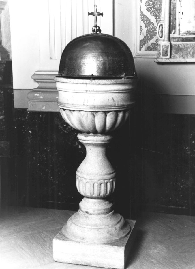 fonte battesimale - a fusto - ambito Italia nord-orientale (secc. XVII/ XVIII)