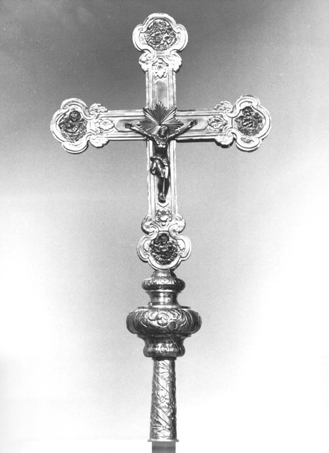 croce processionale - ambito Italia nord-orientale (prima metà sec. XX)