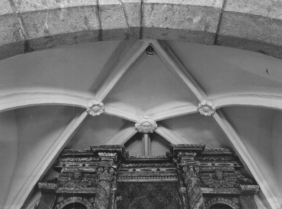 San Leonardo/ motivo decorativo a rosette (decorazione plastica) - ambito Italia nord-orientale (sec. XVI)