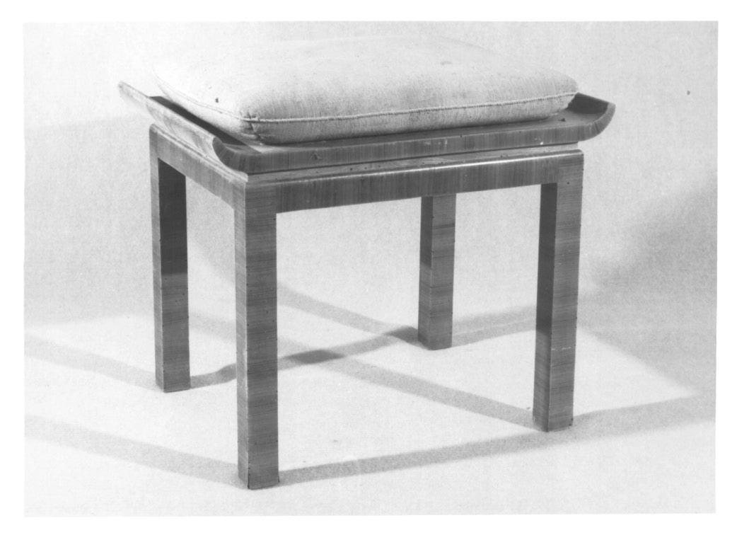 sgabello - ambito europeo (secondo quarto sec. XX)