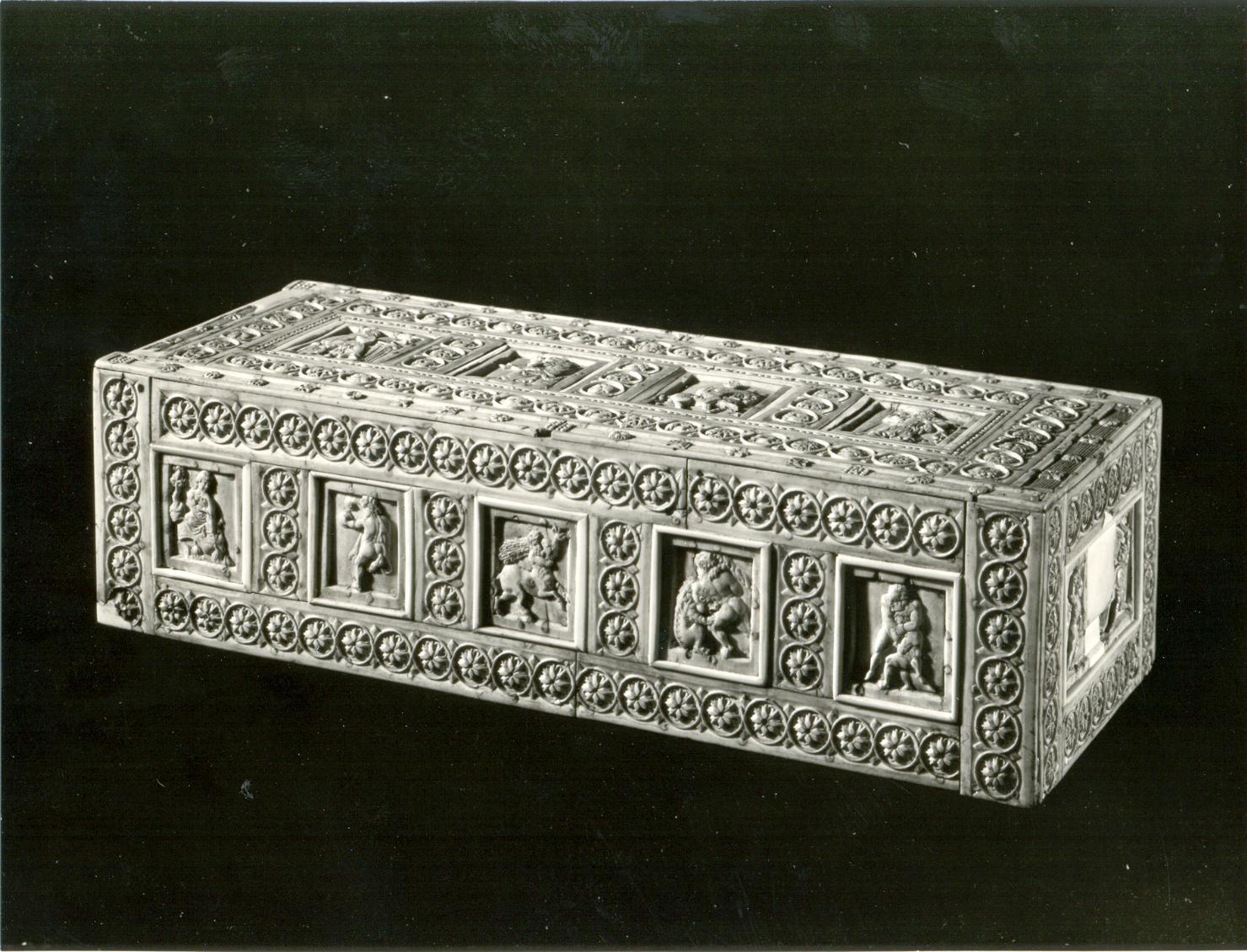 cofanetto - ambito longobardo (secc. X/ XI)