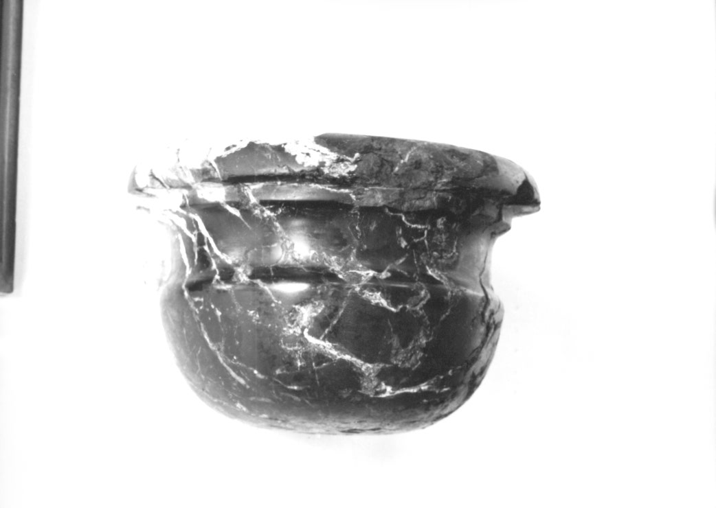 acquasantiera da parete - ambito friulano (ultimo quarto sec. XVIII)