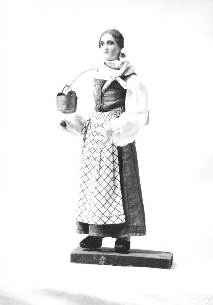 Figura femminile con secchi e bilancere (statuetta di presepio) - ambito friulano (sec. XVIII)