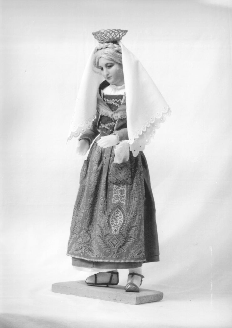 Figura femminile con cercine (statuetta di presepio) - ambito friulano (sec. XVIII)