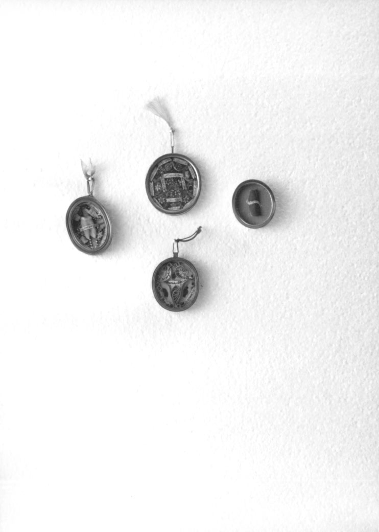 reliquiario a capsula, serie - ambito friulano (secc. XVIII/ XIX)