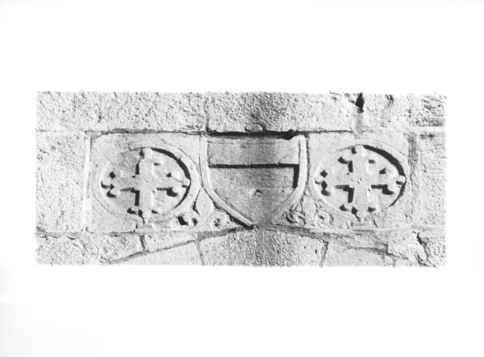 Stemma tra clipei (rilievo) - ambito friulano (secc. XIII/ XIV)