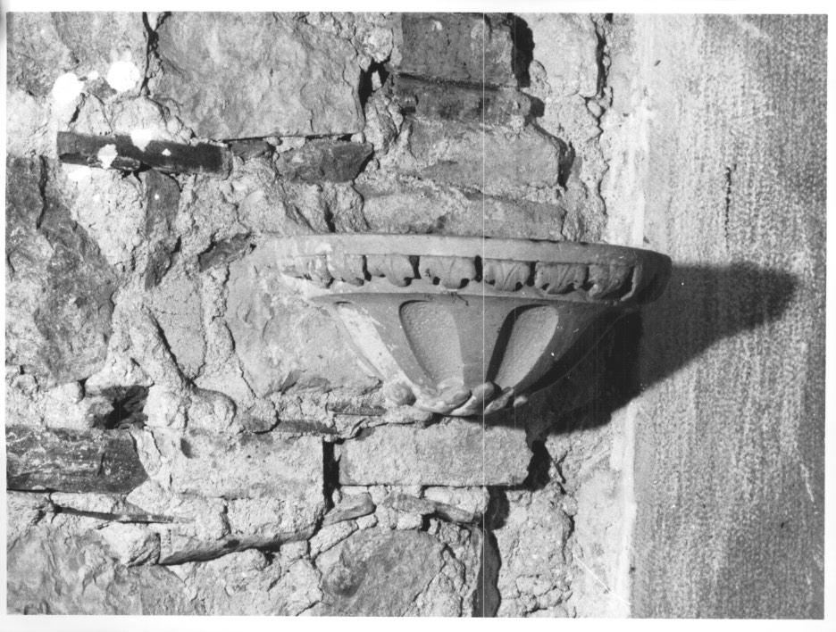 acquasantiera da parete - ambito friulano (sec. XVIII)