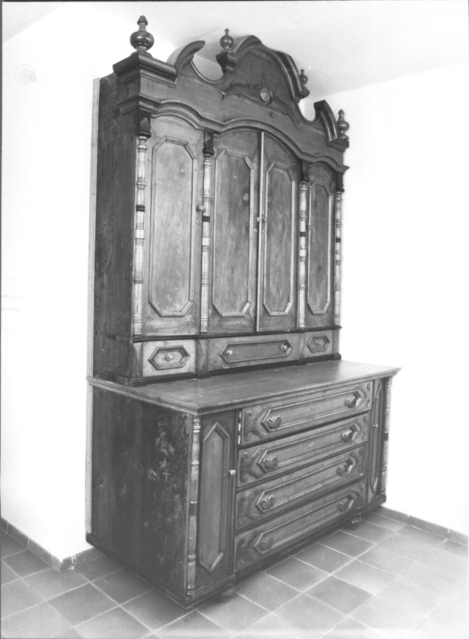 mobile da sacrestia - ambito Italia nord-orientale (sec. XIX)