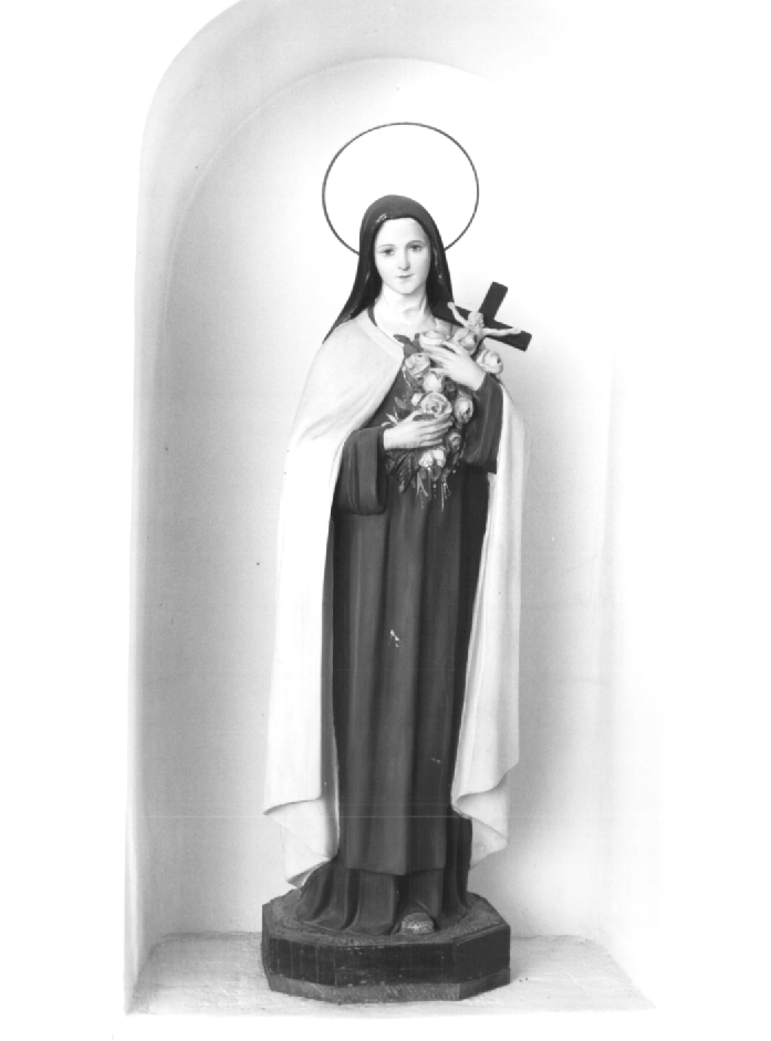 Madonna delle Rose con crocifisso (statua) di Perathoner Ferdinand (bottega) (prima metà sec. XX)