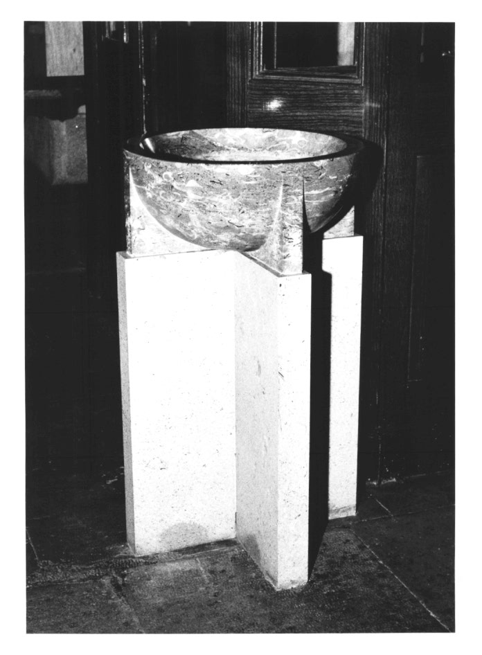 acquasantiera - a fusto - ambito Italia nord-orientale (prima metà sec. XX)