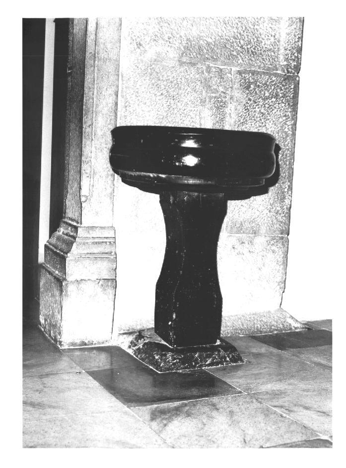 acquasantiera - a fusto - ambito Italia nord-orientale (secondo quarto sec. XIX)