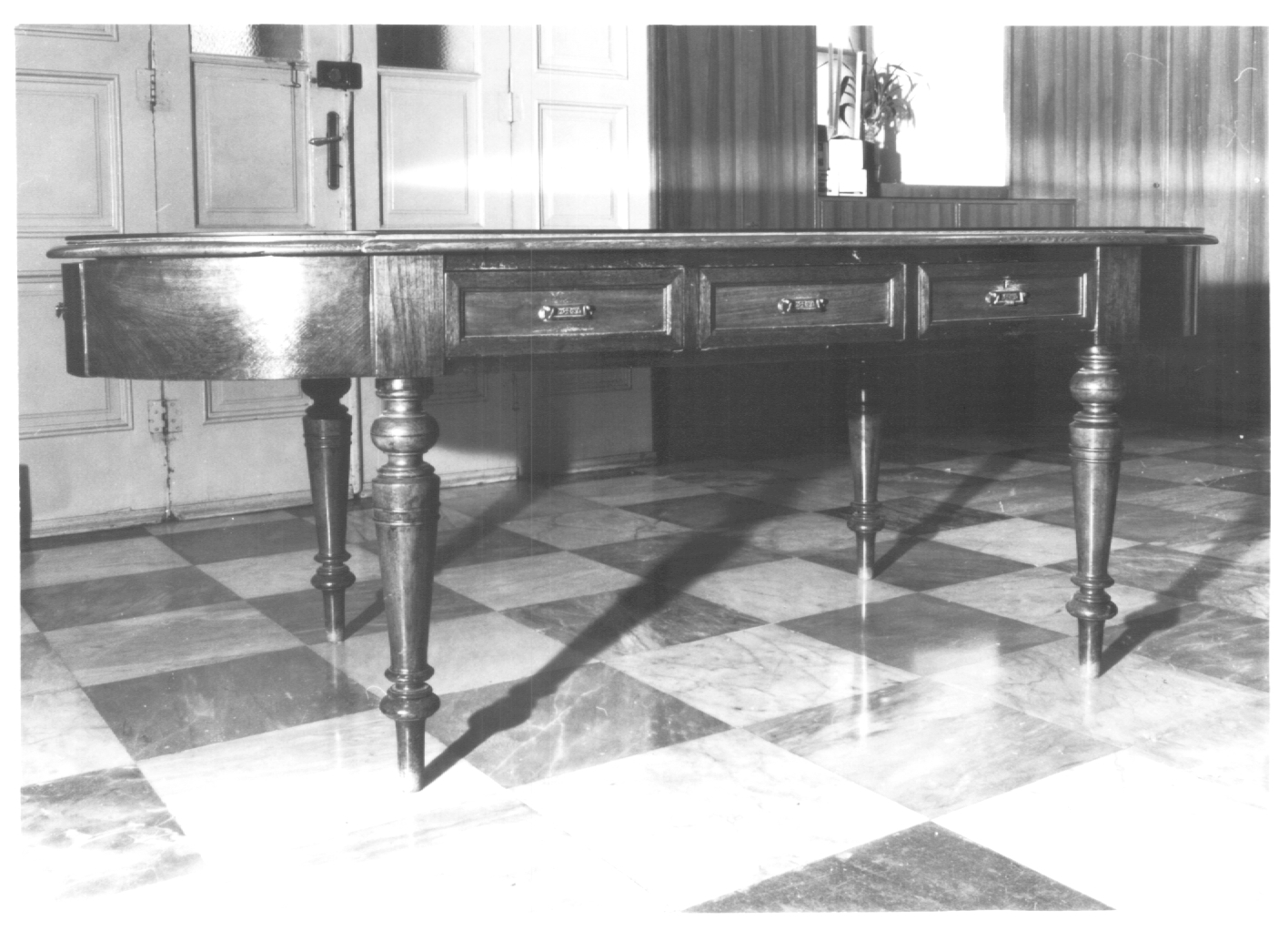 tavolo - ambito Italia nord-orientale (seconda metà sec. XIX)