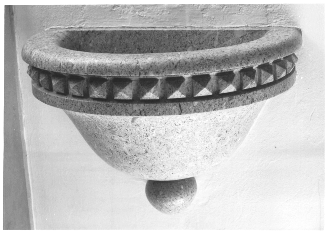 acquasantiera da parete - ambito Italia nord-orientale (prima metà sec. XX)