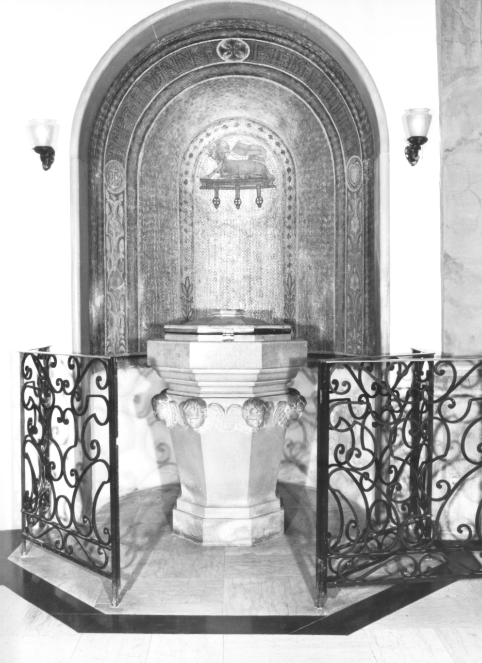 fonte battesimale - ambito Italia nord-orientale (sec. XIX)