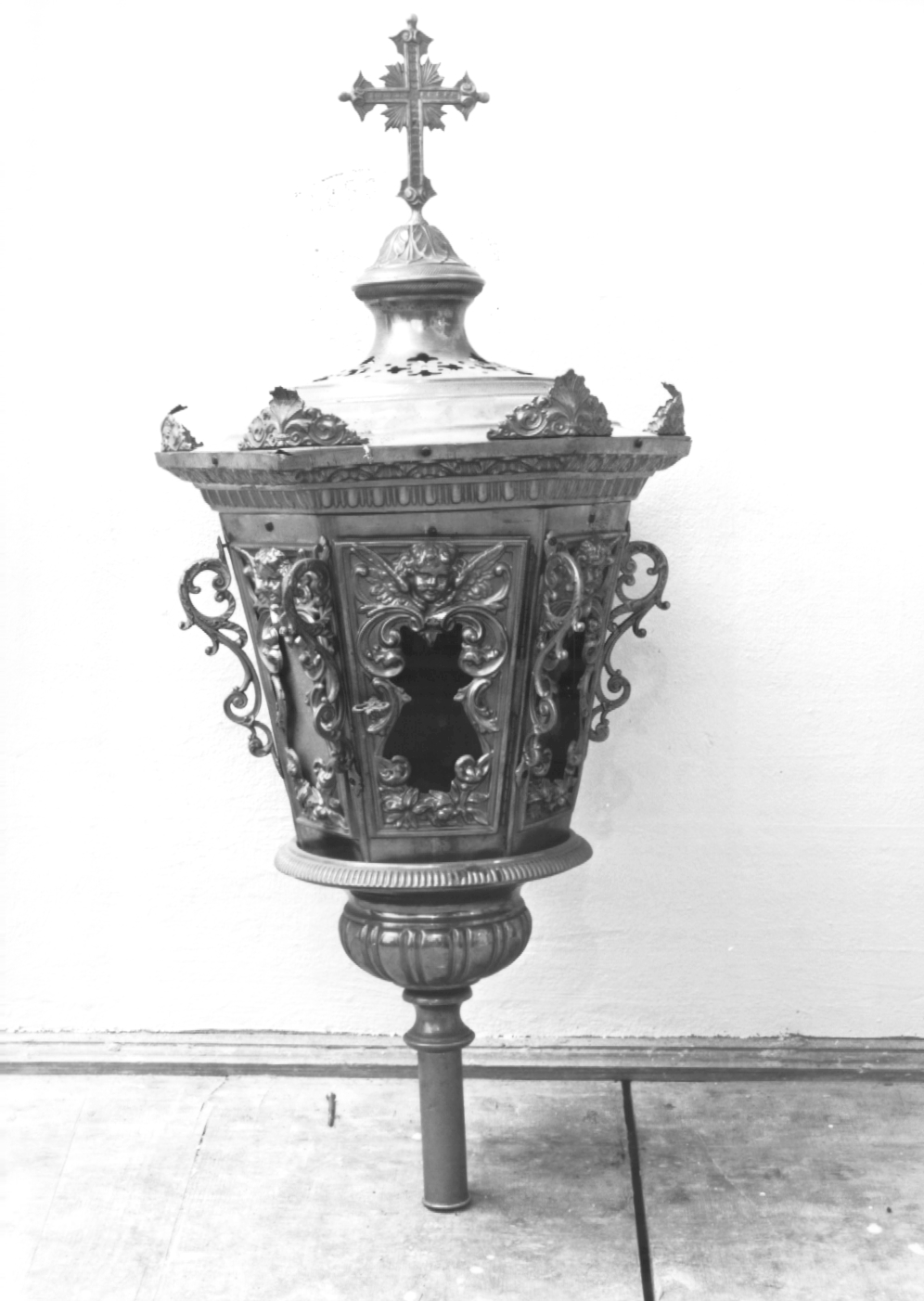 lanterna processionale - ambito Italia nord-orientale (sec. XIX)