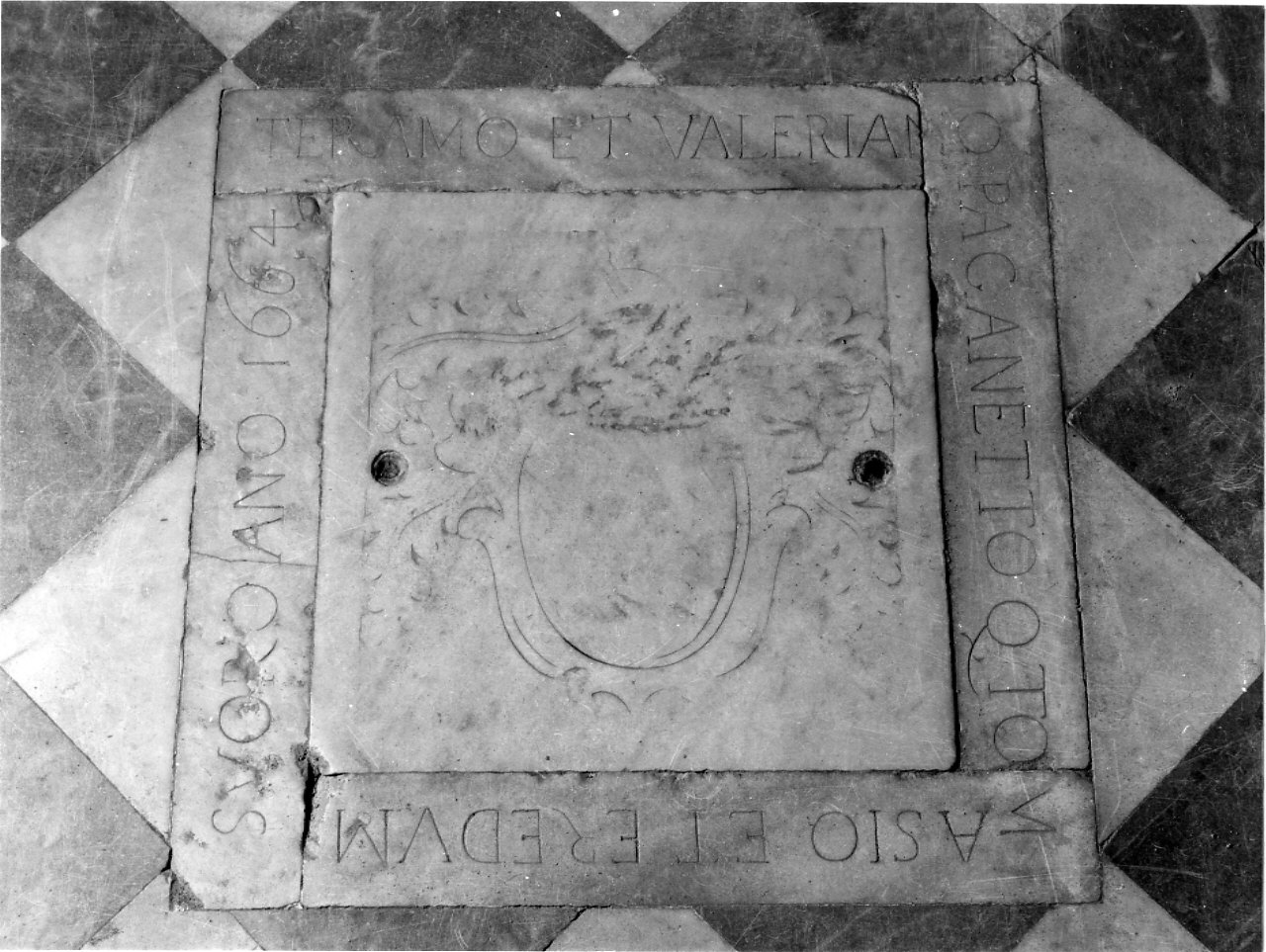 lastra tombale, opera isolata - bottega ligure (sec. XVII)