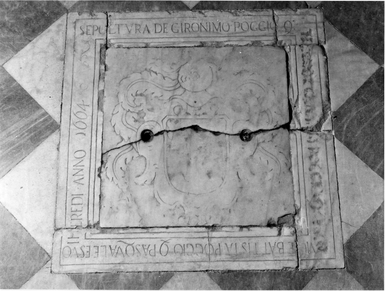 lastra tombale, opera isolata - bottega ligure (sec. XVII)