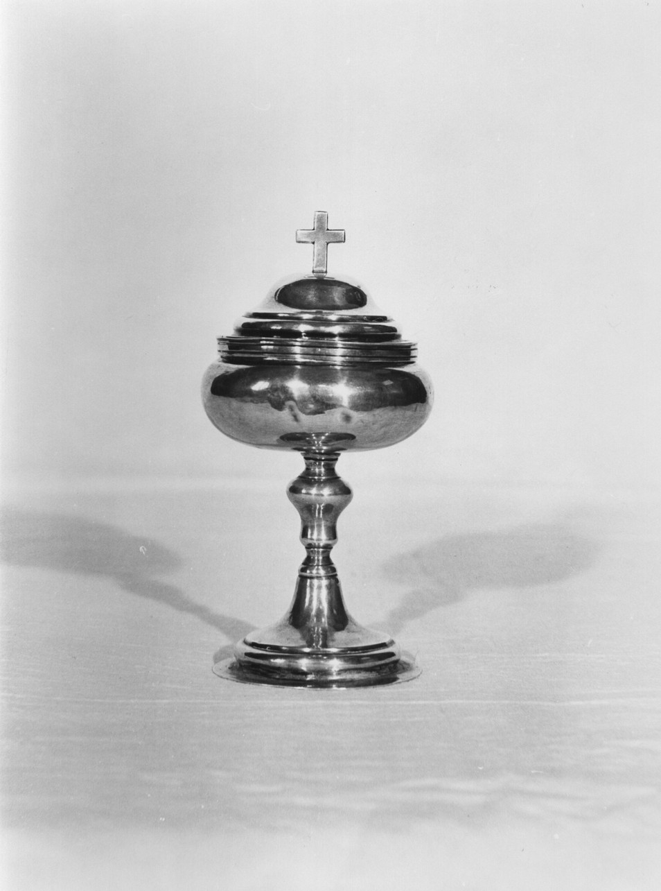 pisside, opera isolata - bottega ligure (sec. XVIII)