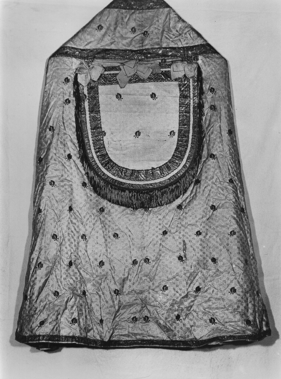 piviale, opera isolata - manifattura ligure (fine/inizio secc. XVIII/ XIX)