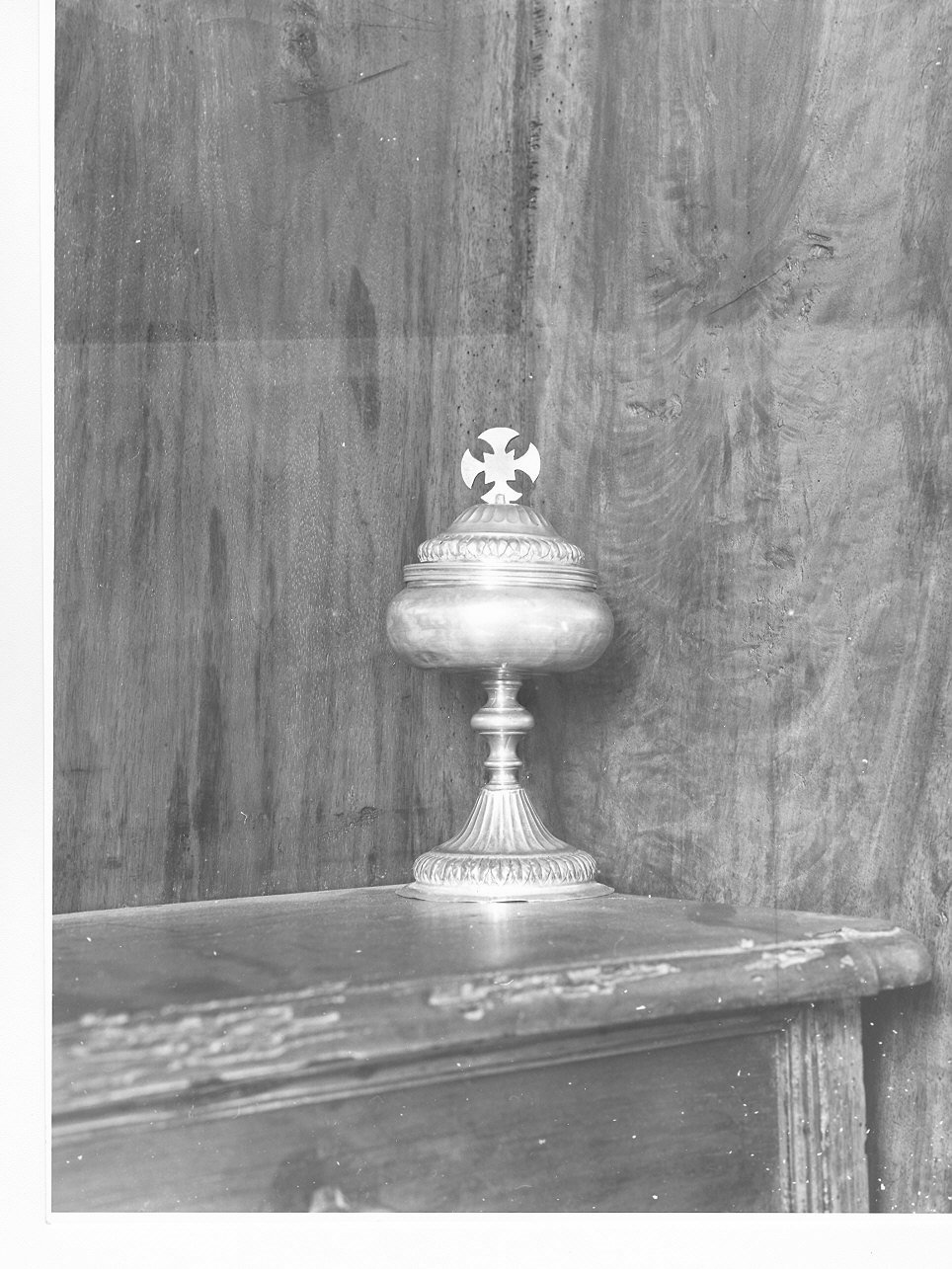 pisside, opera isolata - bottega genovese (inizio sec. XIX)