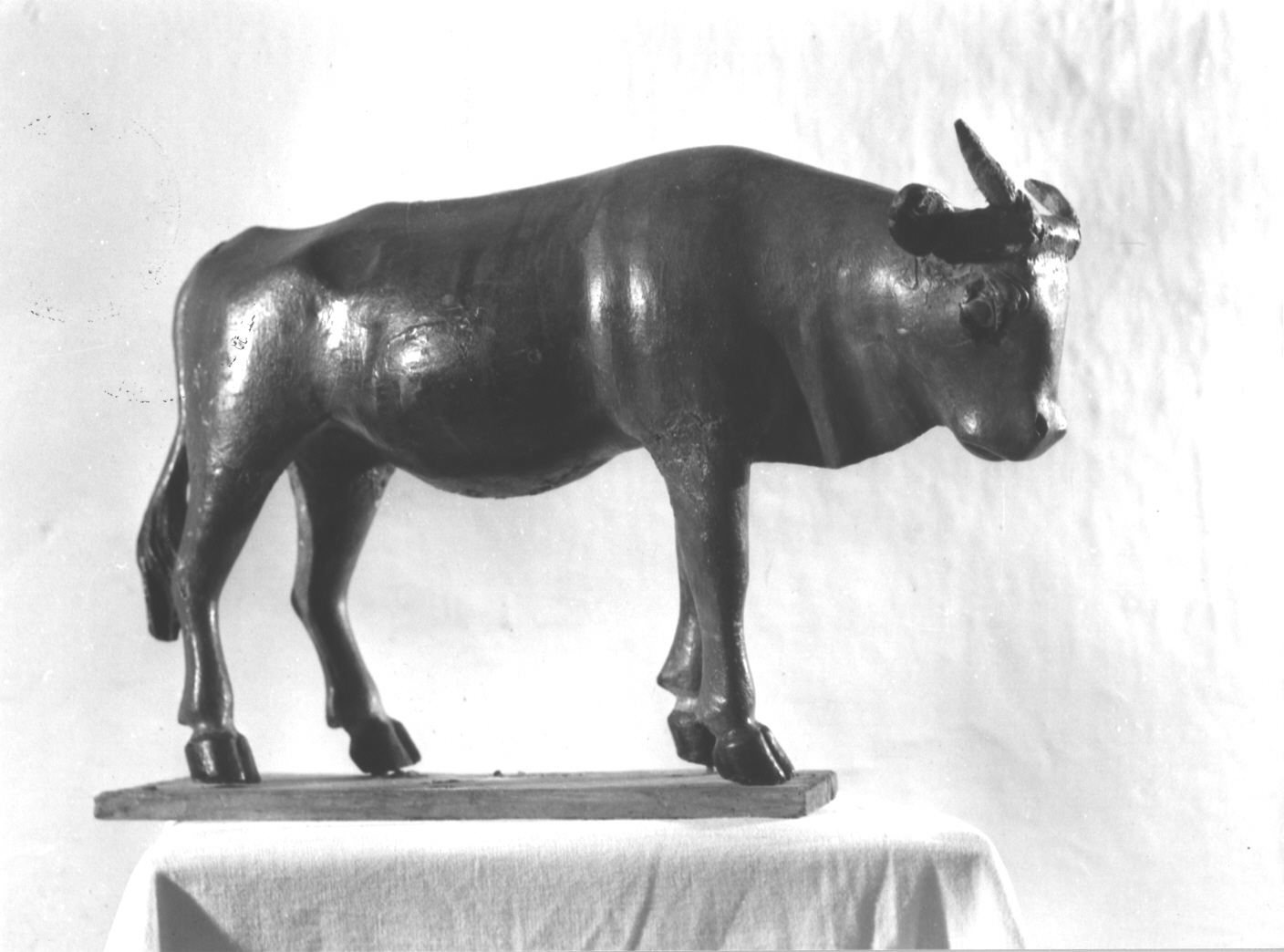 bue (statuetta di presepio, elemento d'insieme) di Maragliano Anton Maria (bottega) (fine/inizio secc. XVII/ XVIII)