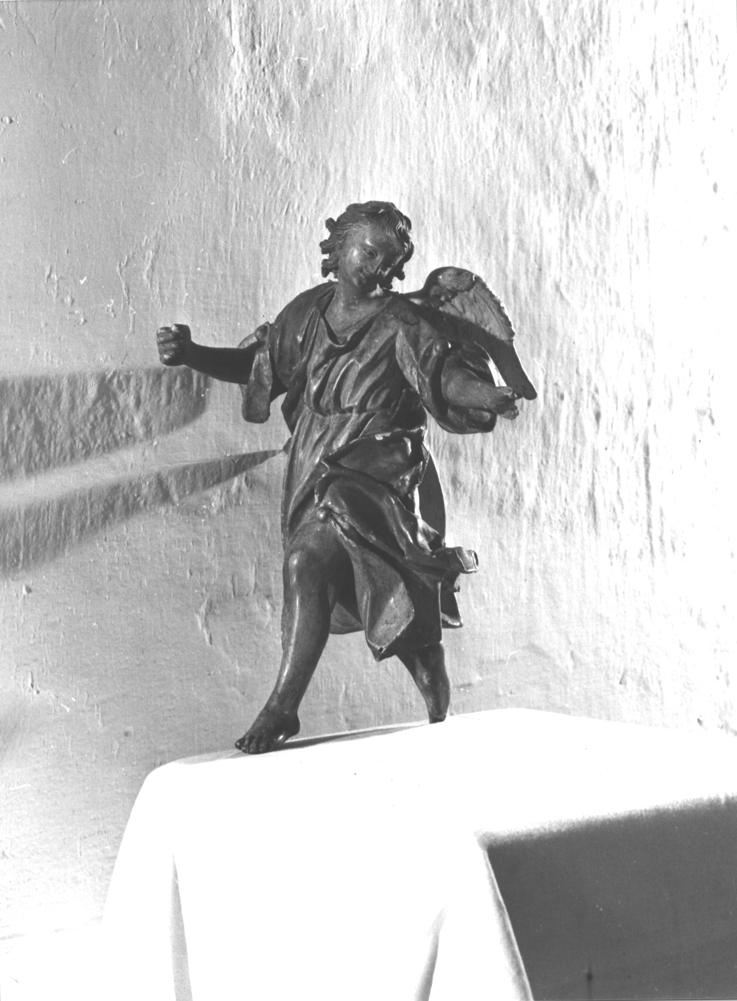 angelo (statuetta di presepio, elemento d'insieme) di Maragliano Anton Maria (maniera) (fine/inizio secc. XVII/ XVIII)