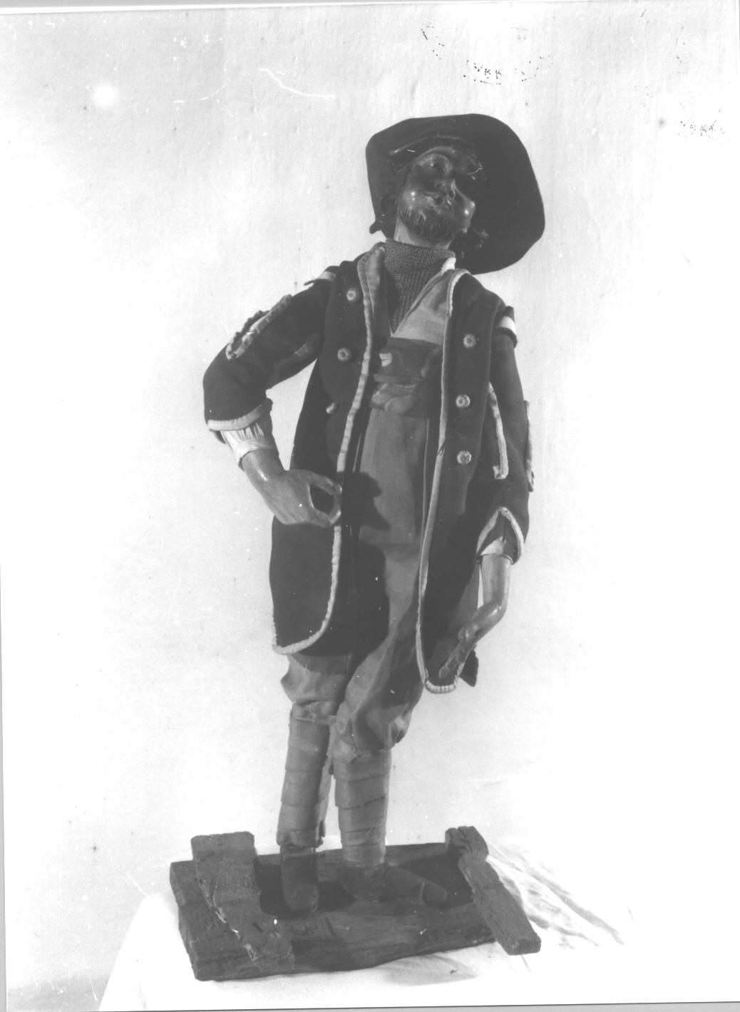 suonatore di zampogna (statuetta di presepio, elemento d'insieme) di Maragliano Anton Maria (maniera) (secc. XVII/ XX)