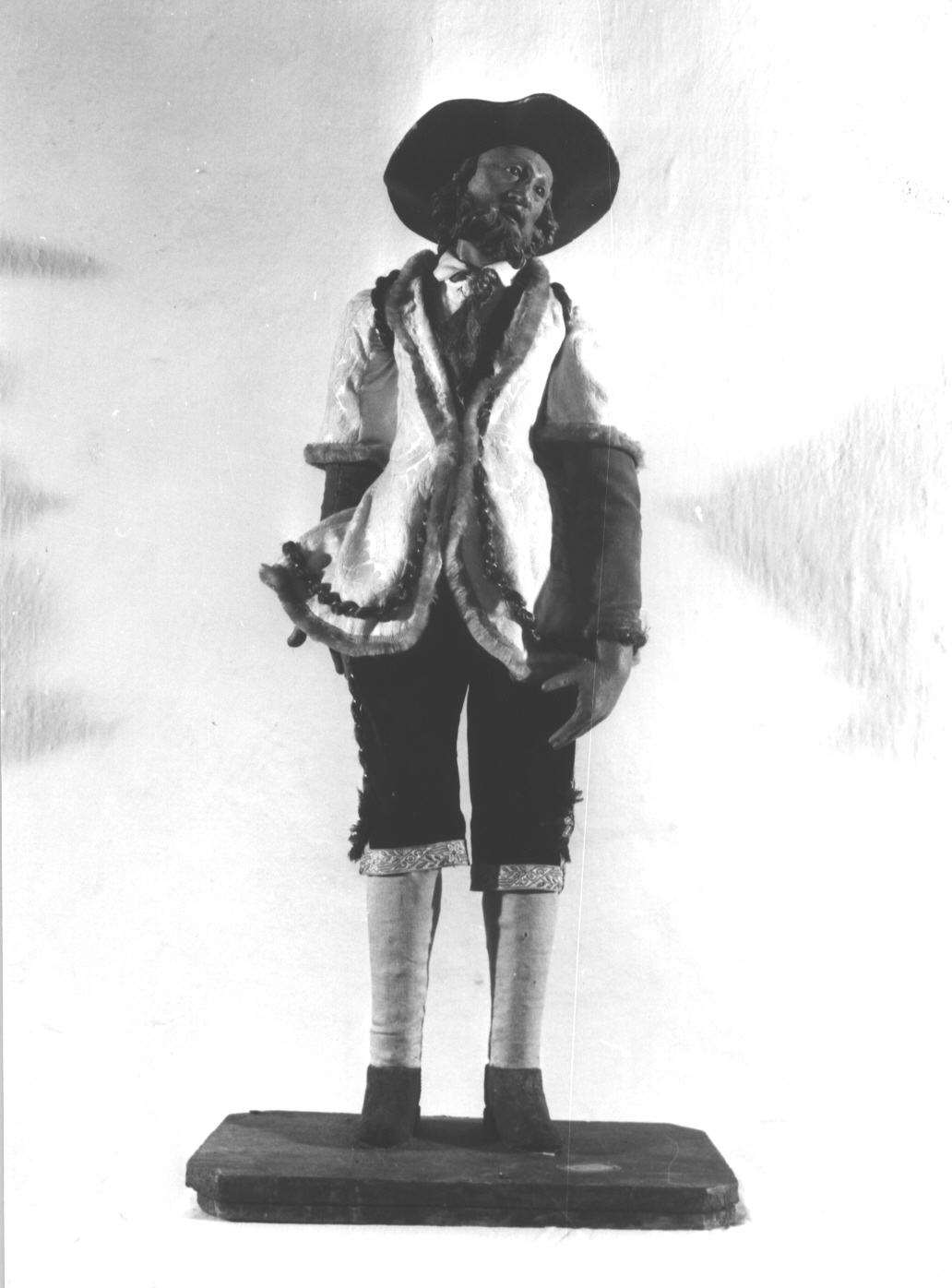 gentiluomo di campagna (statuetta di presepio, elemento d'insieme) di Maragliano Anton Maria (maniera) (secc. XVII/ XX)