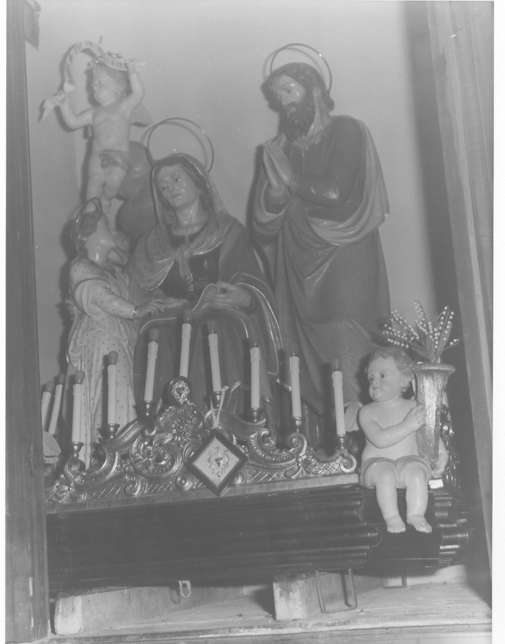 Maria Vergine bambina con Sant'Anna e San Gioacchino (gruppo scultoreo processionale, opera isolata) di Brilla Antonio (attribuito) (fine sec. XIX)