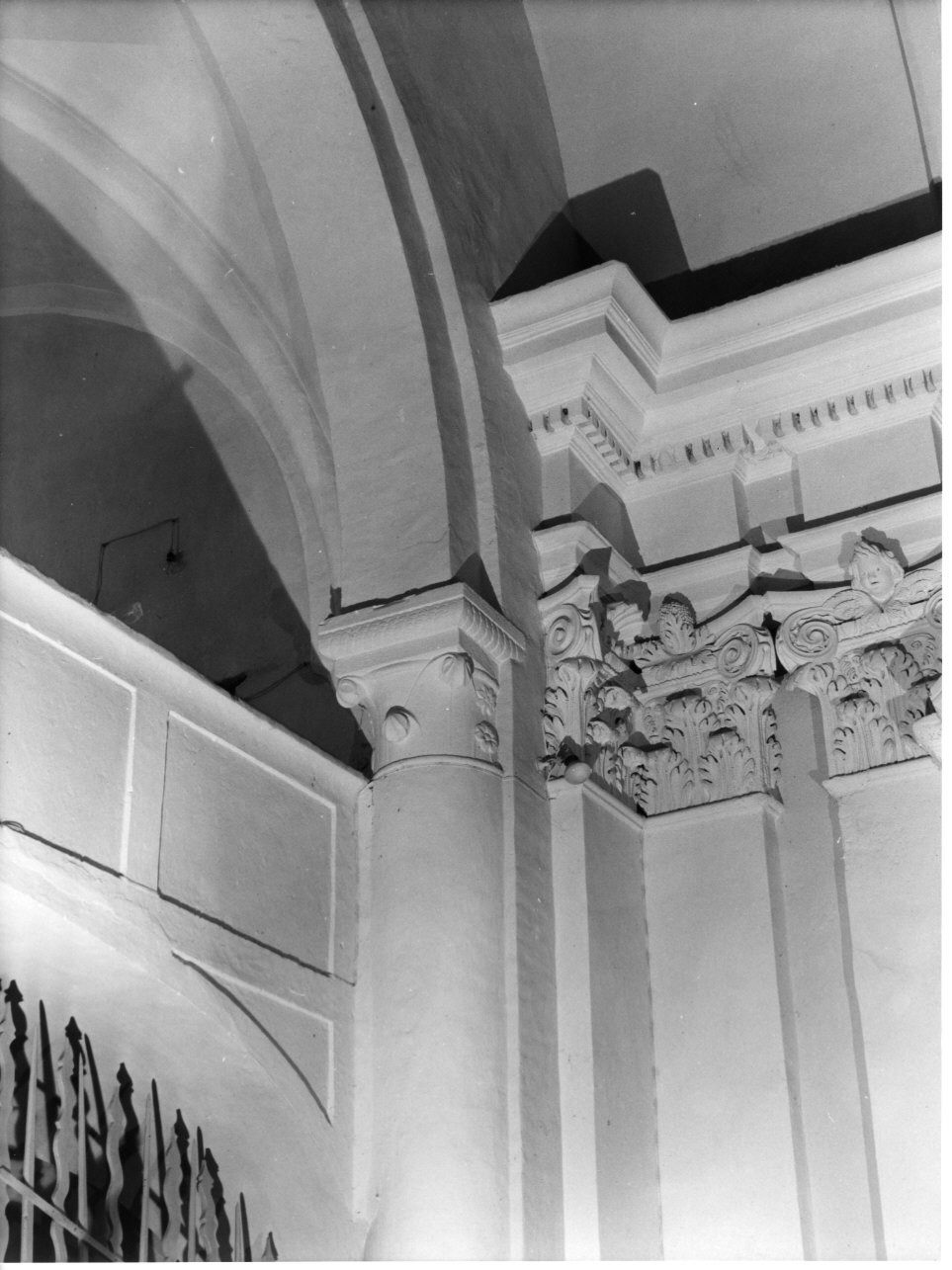 capitello, opera isolata - bottega ligure (fine/inizio secc. XIII/ XIV)