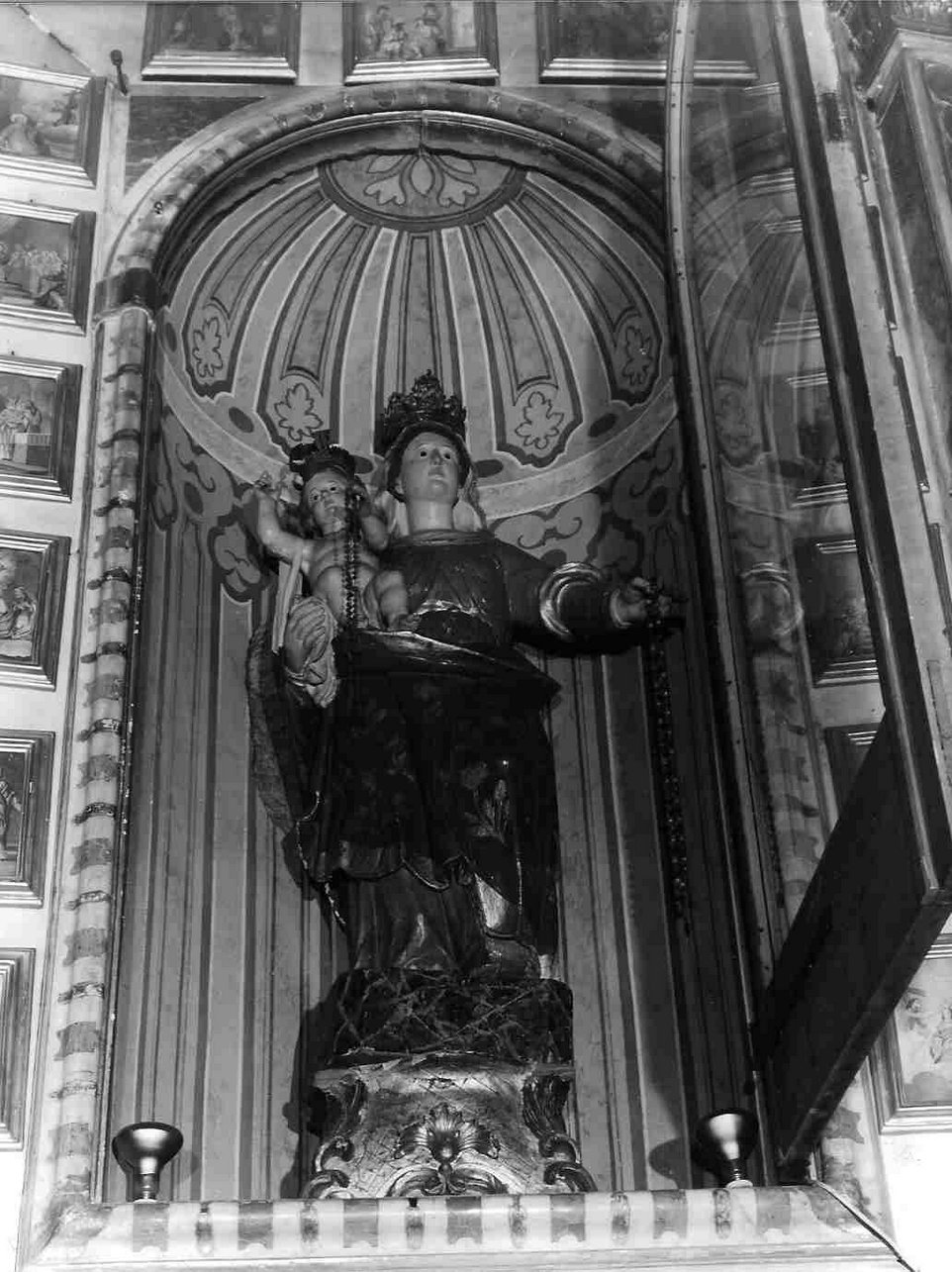 Madonna del Rosario (statua, elemento d'insieme) - bottega ligure (prima metà sec. XIX)