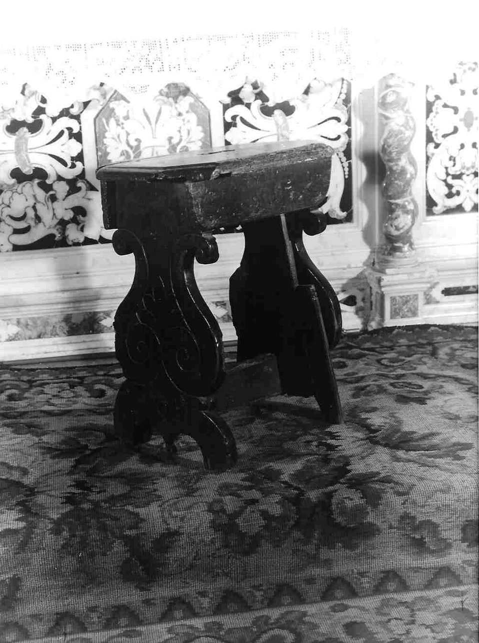 sgabello, opera isolata - bottega ligure (sec. XVII)