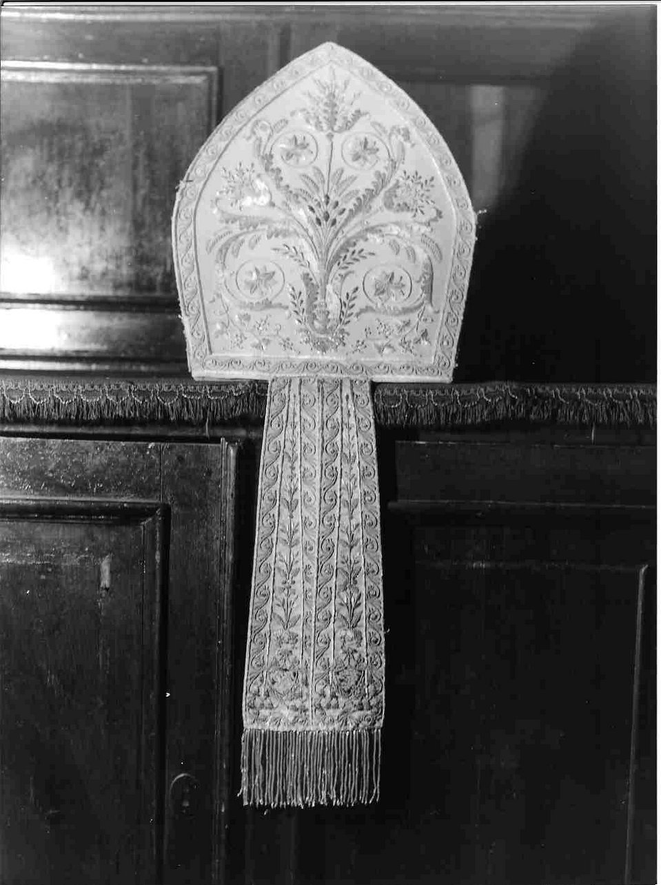 mitria, opera isolata - manifattura ligure (prima metà sec. XIX)