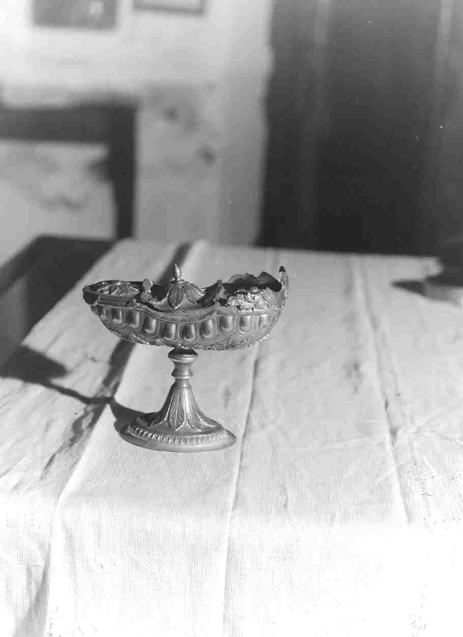 navicella portaincenso - a galeone, elemento d'insieme - bottega ligure (seconda metà sec. XVIII)