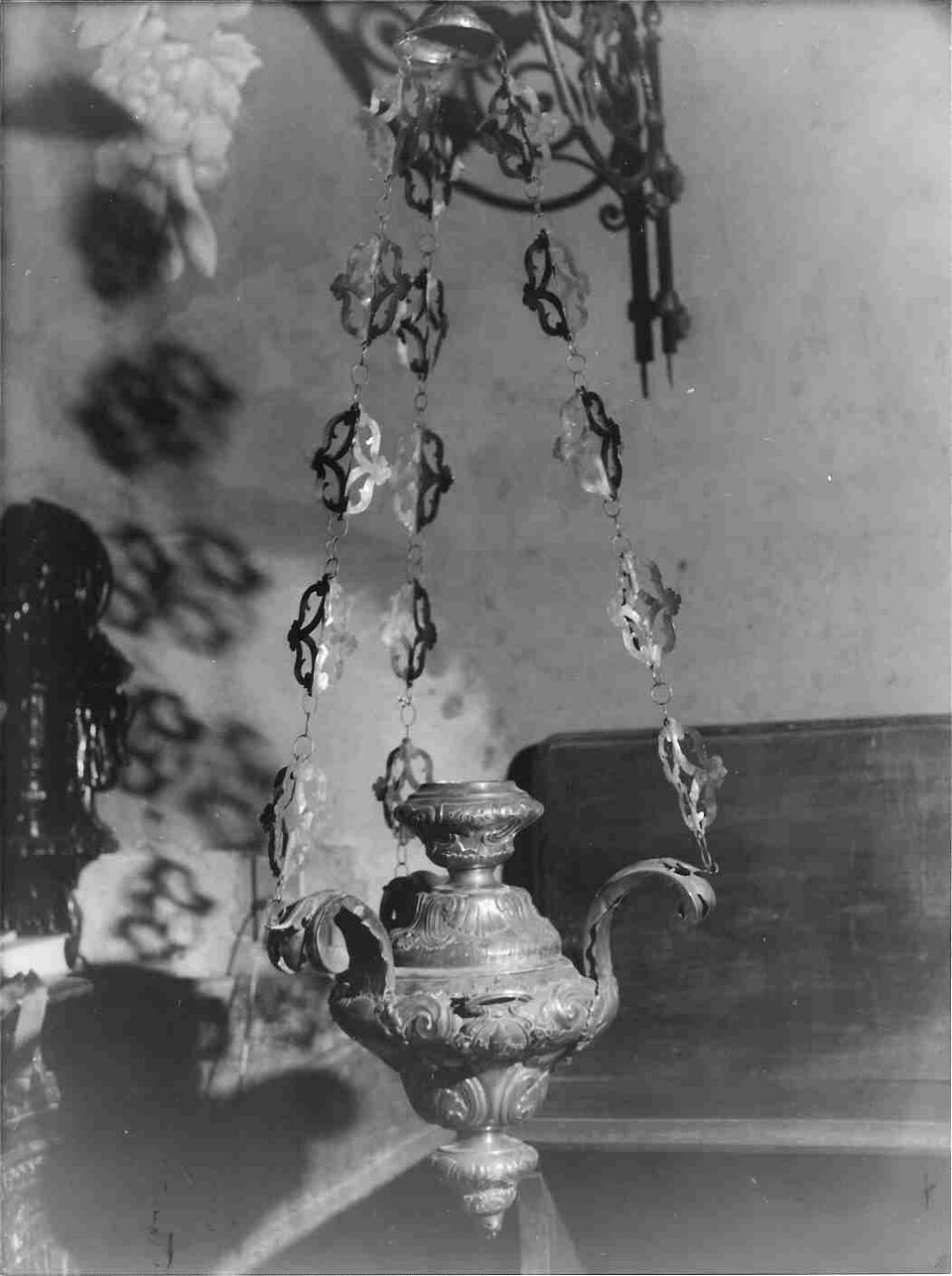 lampada pensile - bottega ligure (sec. XVIII)