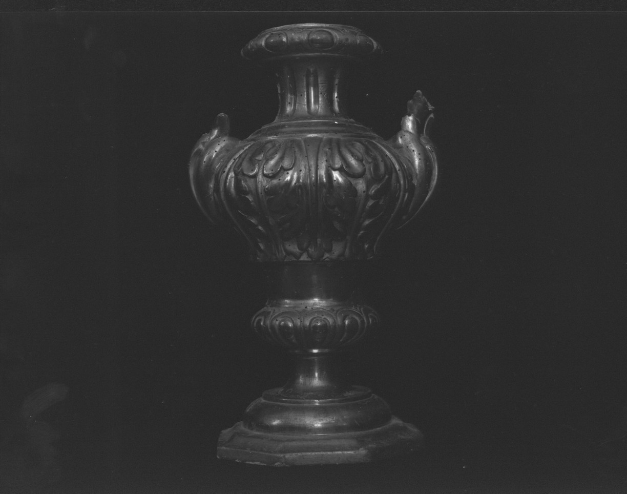 vaso d'altare, serie - bottega ligure (seconda metà sec. XIX)